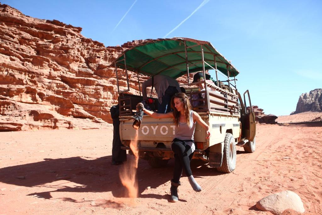 Bedouin Expedition Wadi Rum Exteriör bild